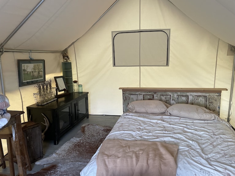 Glamping Tent On The Evans Farm Near Joseph, Oregon. - オレゴン州