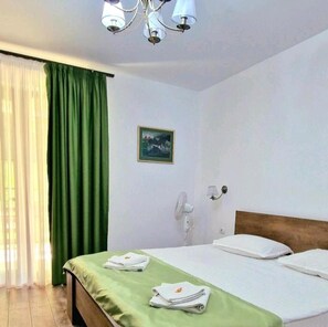 Superior Room, 1 King Bed, Mobility Accessible, Garden View - Provence Suceava  (Suceava)