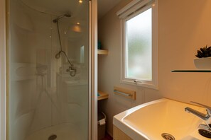 Shower, hair dryer - Photinia, mobile home with sea view (Hyères)