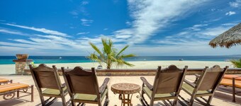 Beachfront Estate Sleeps 12! Walk everywhere in Los Barriles with pool & spa