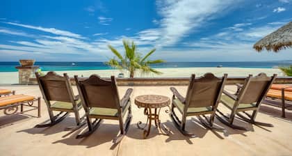 Beachfront Estate Sleeps 12! Walk everywhere in Los Barriles with pool & spa