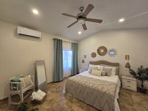 1 camera, una cassaforte in camera, Wi-Fi gratuito, lenzuola