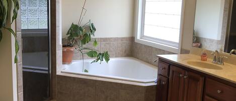Jetted tub, towels