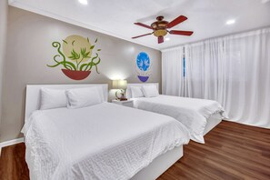 4 室のベッドルーム、デスク、アイロン / アイロン台、WiFi (無料)