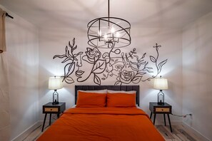 4 bedrooms, desk, iron/ironing board, free WiFi - Modern Chic Living 4BRs Home - Prime Location (Houston)