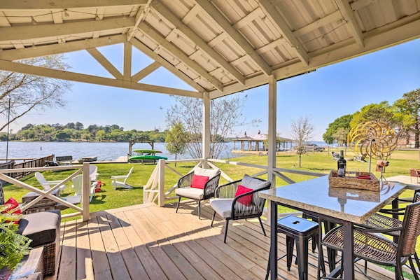 Willis Vacation Rental | 1BR | 1BA | 4 Stairs Required | 320 Sq Ft