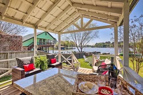 Lakeside Hideaway Cabin - Rest & Recharge