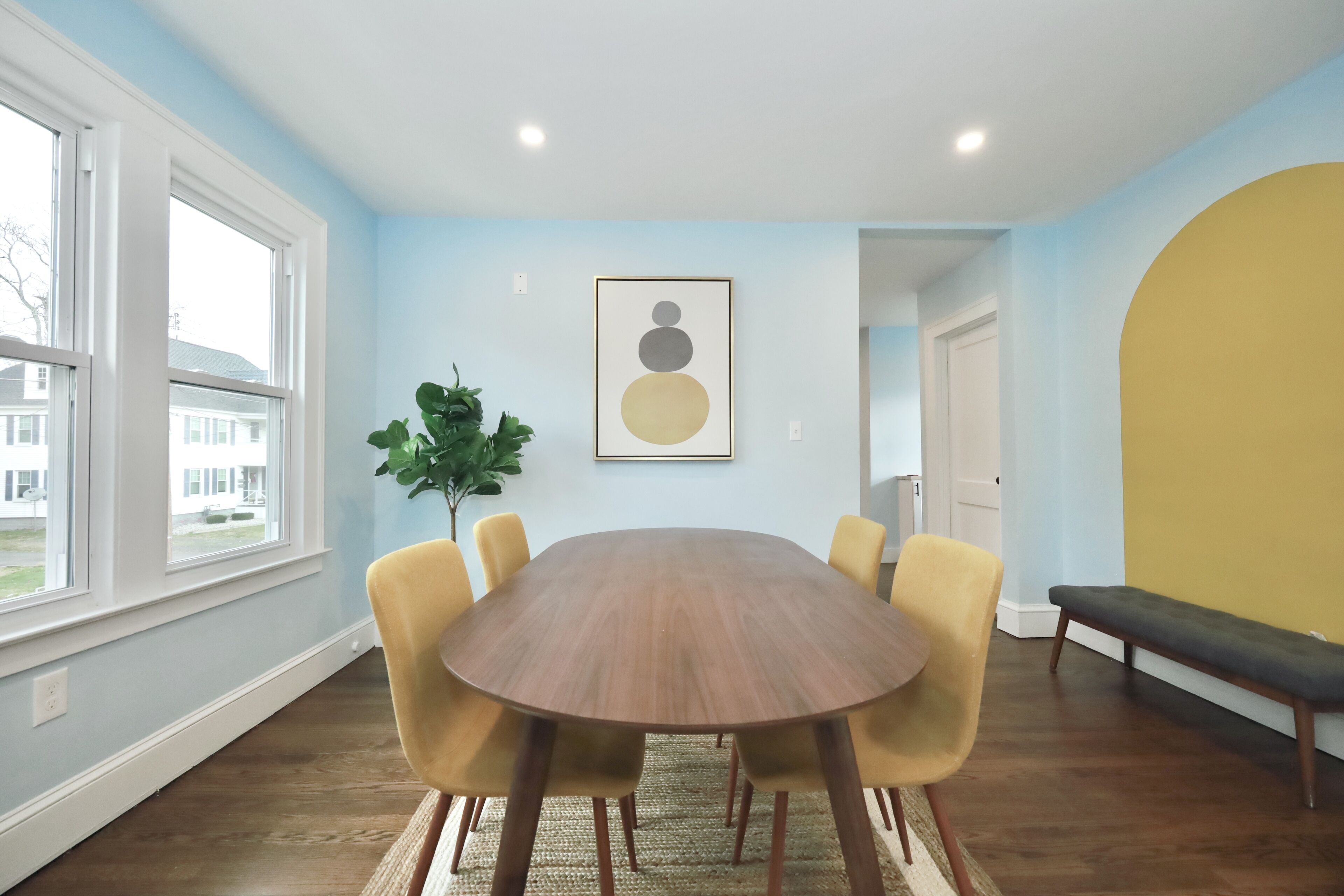 Roosevelt House, sleeps 12, weddings, Big groups, Parking, 2 full kitchens