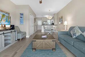 TV - Villa 5028 on Duck Key Boat Slip Available - 2BD 2.5BA (Duck Key)