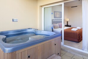 2 slaapkamers, een kluis op de kamer, een strijkplank/strijkijzer