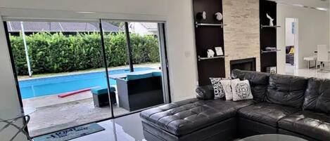 TV connectée, espaces bureaux