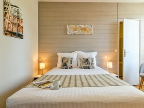 Fer et planche à repasser