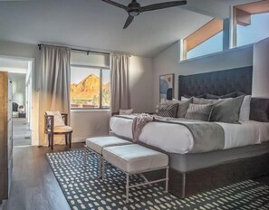 4 bedrooms, desk, iron/ironing board, travel crib