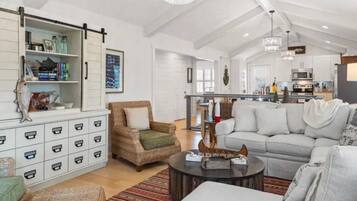 Smart TV, fireplace, table tennis