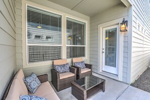 Terrace/patio - Cozy house for families and friends. Situated in a peaceful neighborhood. (Meridian)