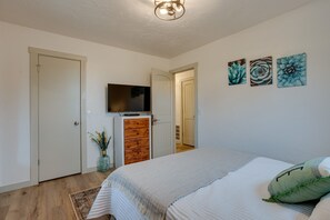 3 soverom, skrivebord, strykejern/-brett og wi-fi