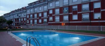 Disconnectaengalicia La Perla Premium, swimming pool and parking