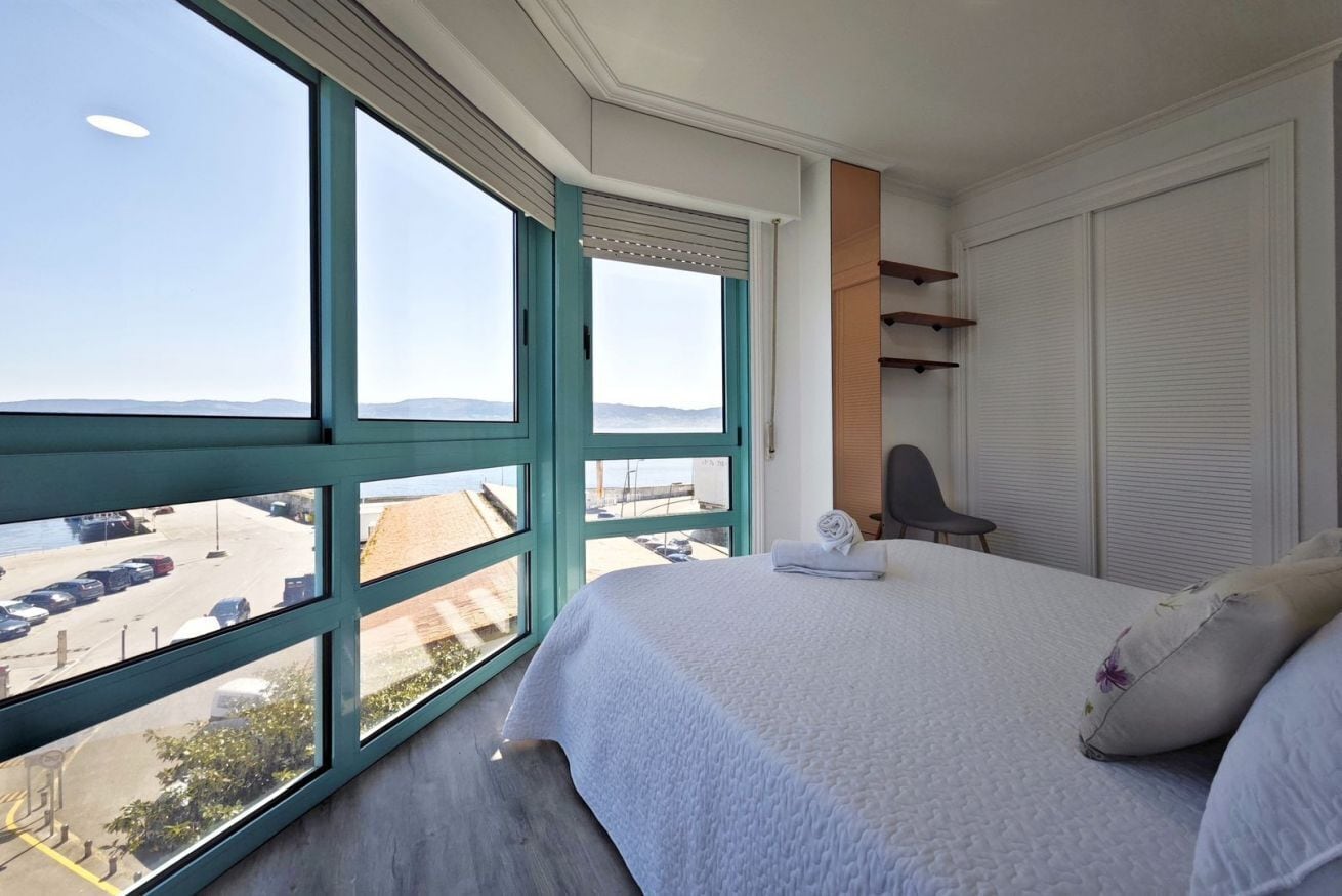 3 bedrooms, iron/ironing board, travel crib, WiFi