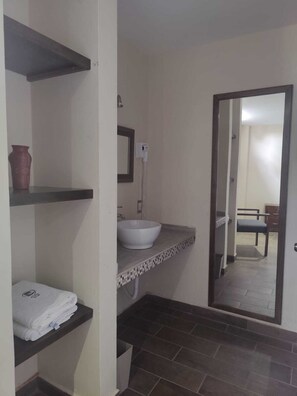 商務雙人房 | 浴室