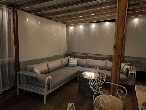 Téléviseur, foyer, chaîne audio