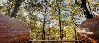 Family & Pet Friendly Treehouse with Amazing Views