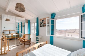 4 bedrooms, free WiFi - SP25-Cosy air-conditioned family house with WIFI access included and sea view (SAINT PIERRE LA MER)