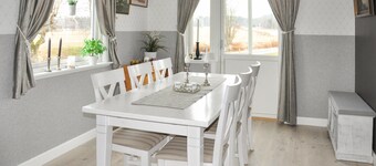 Stunning home in Ed with kitchen