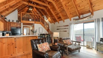 Tv, pejs, bordfodbold, bøger