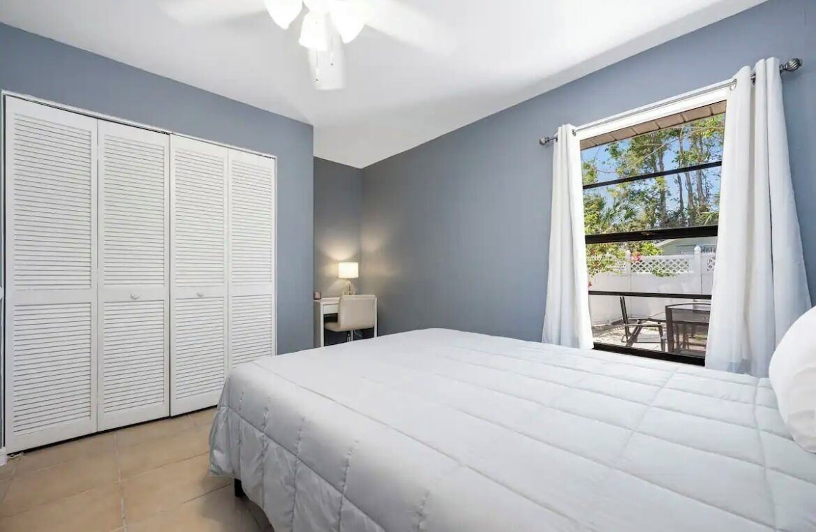 2 makuuhuonetta, työpöytä, vauvan matkasänky, ilmainen Wi-Fi