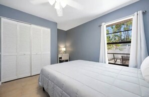 2 makuuhuonetta, työpöytä, vauvan matkasänky, ilmainen Wi-Fi