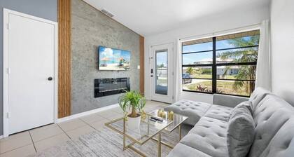 Cozy Home-Centrally located-pet friendly 10min from airport & 2min from FGCU