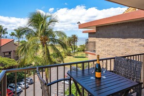 Deluxe Condo | Balcony