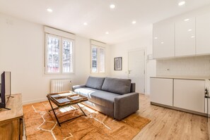 TV - apartamento reformado vallecas de alquiler temporal (Madrid)
