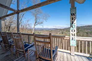 Property grounds - Chandler House | Amazing views, minutes to DuPont State Park and Downtown Brevard (Penrose)