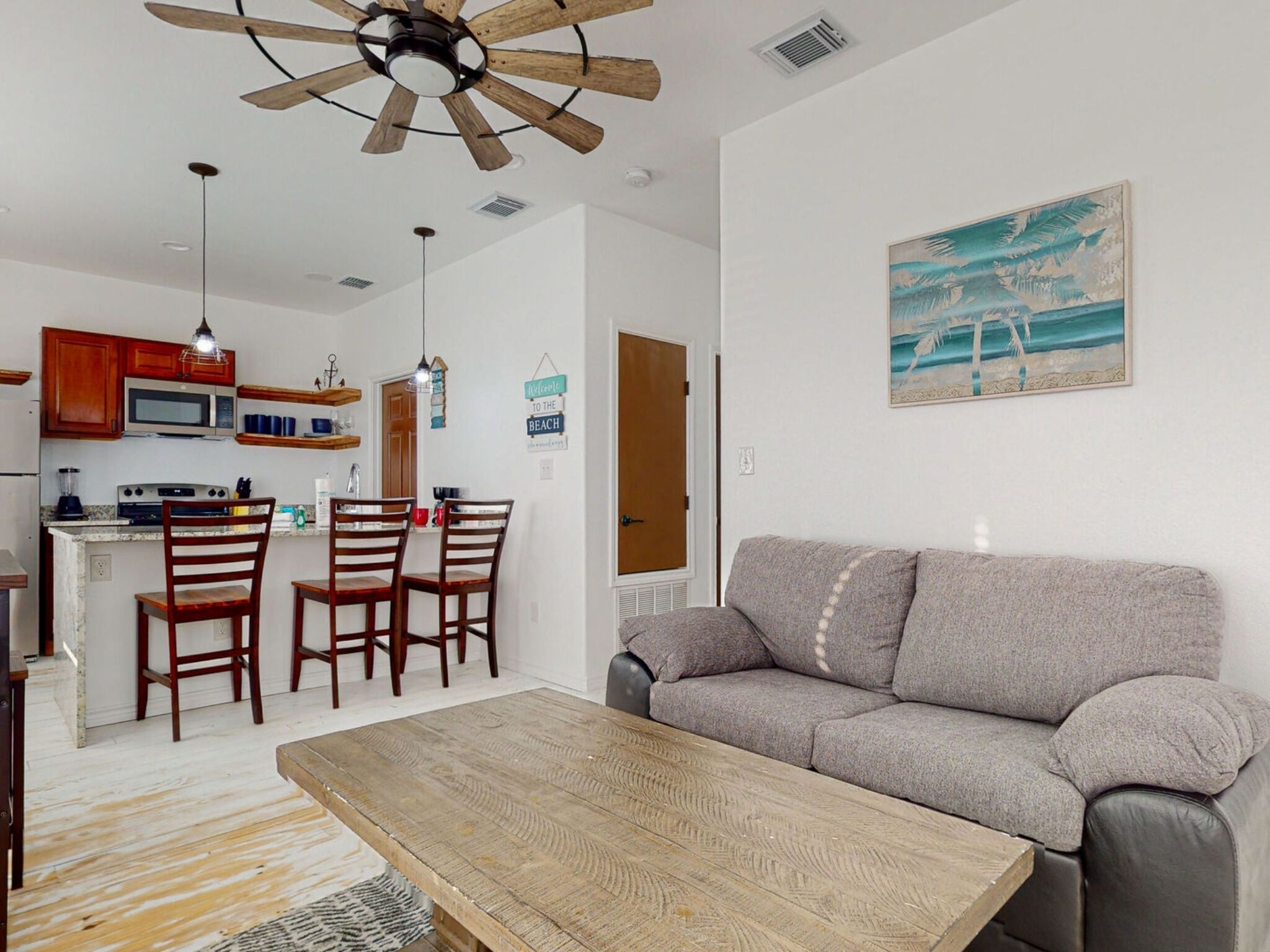 WP134  2BR,  2BA, 6 Guests, No Pets Allowed, Parking for 2 Vehicles