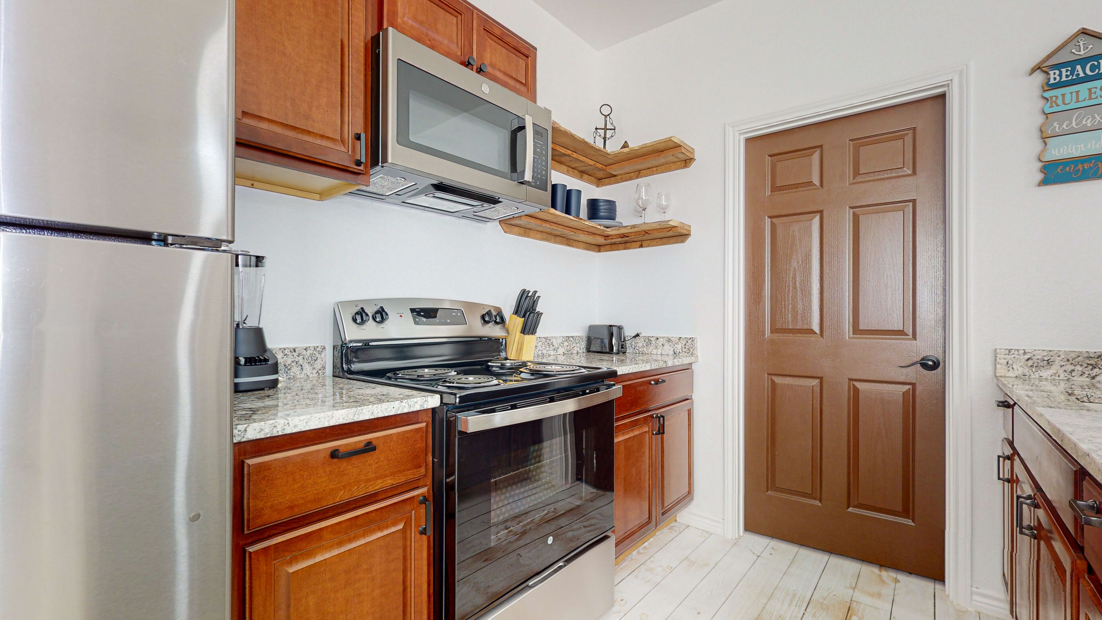 WP134  2BR,  2BA, 6 Guests, No Pets Allowed, Parking for 2 Vehicles