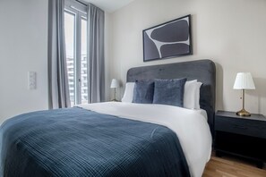 3 chambres, fer et planche à repasser, Wi-Fi, draps fournis