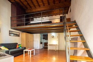 Interior - Palazzo Vecchio Place by Mmega (Firenze)