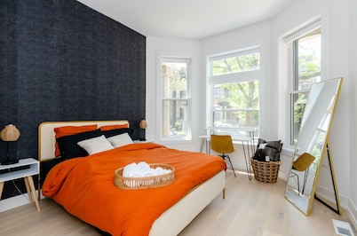 Bronzeville Manor walking distance to hospitals