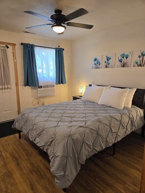 1 bedroom, WiFi, bed sheets