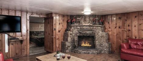 Televisión y chimenea