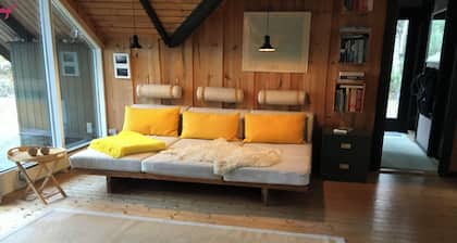 Cottage on Anholt facing a large natural area