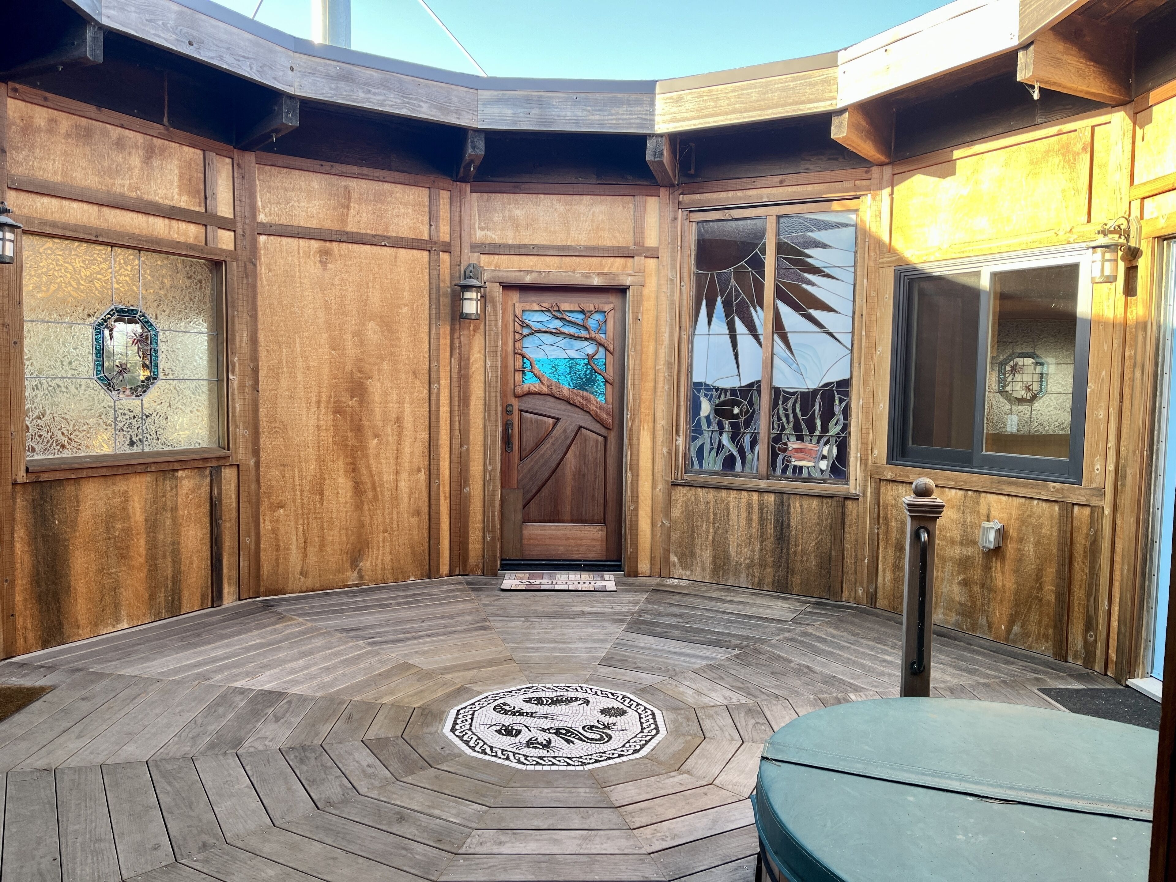 White water ocean views, starry night skies, hot tub, and more!