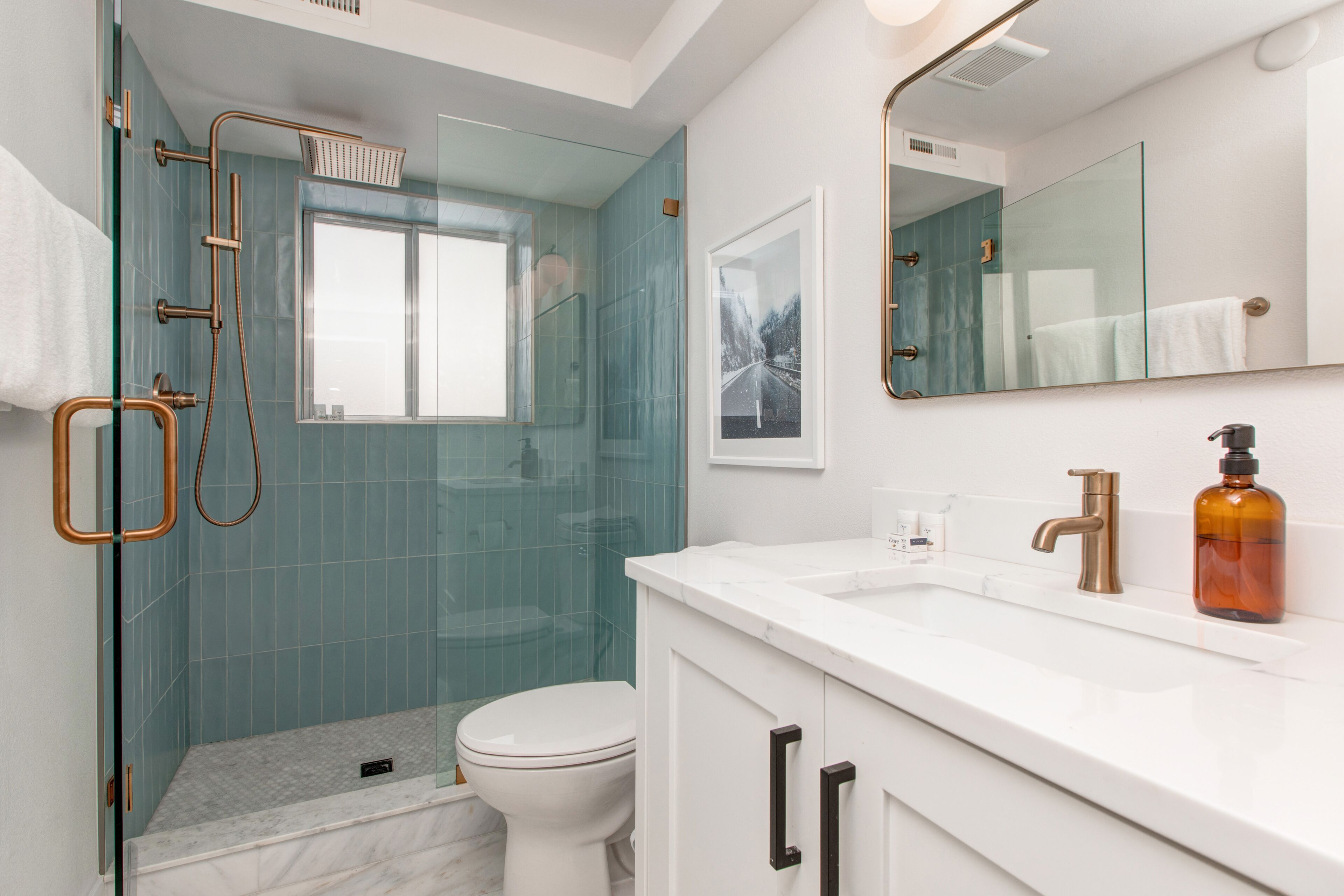 Dog-friendly home near slopes with hot tub, fireplace, rec room, & central AC