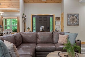 Smart TV, fireplace, books, printers - Stunning Views, Superb Atmosphere, Modern Amenities, In the Middle of Nature (Bryson City)