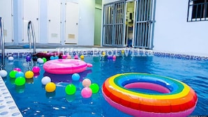 5 indoor pools, 2 outdoor pools - PHILDOTCOM ROYAL VILLA (Bacolor)