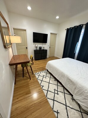 2 bedrooms, iron/ironing board, bed sheets