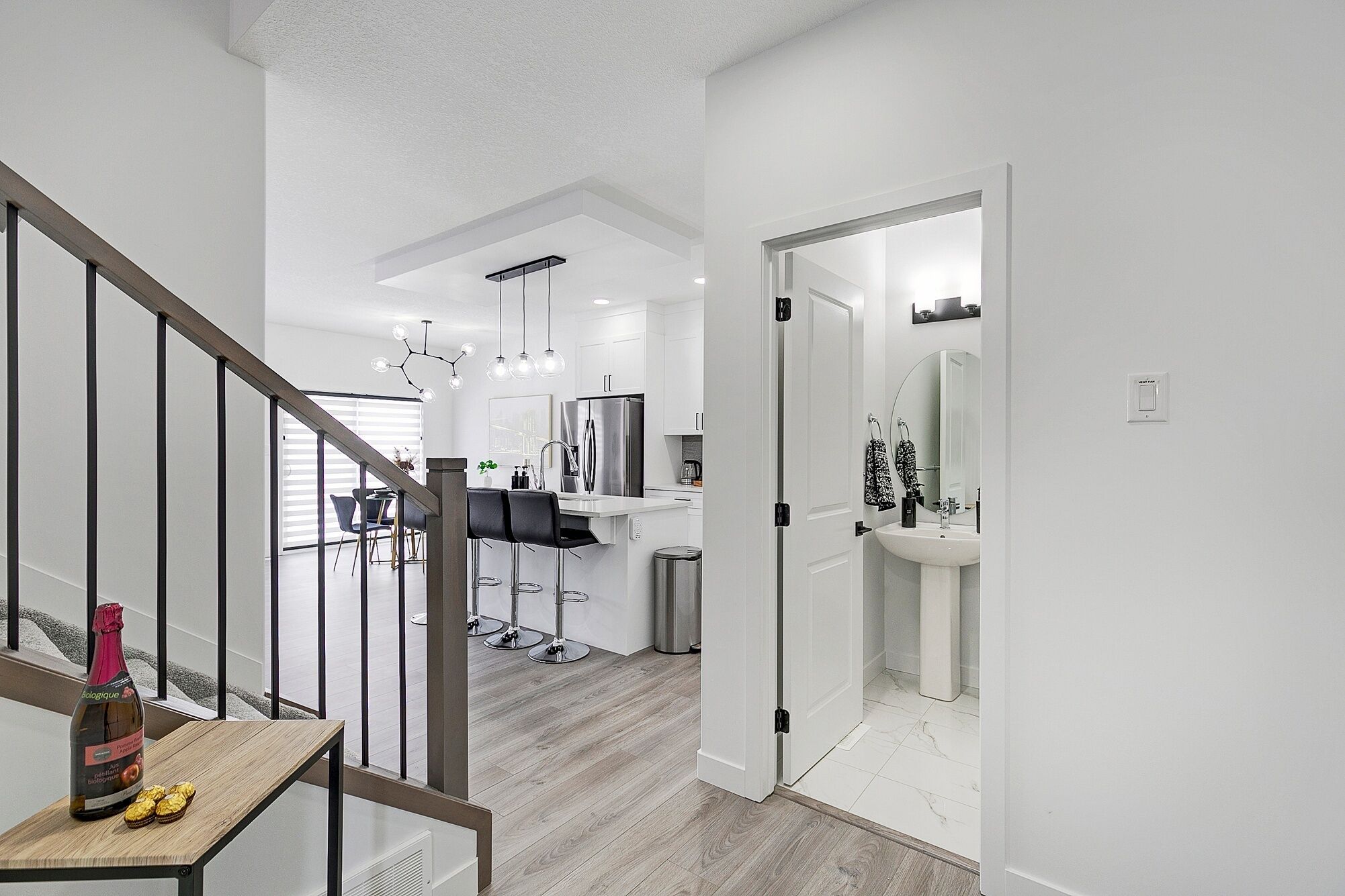 Edmonton, AB, Brand New House w/Arcade Games- Mins From West Edmonton Mall! A/C!