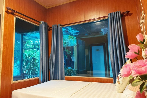 Premium bedding, Select Comfort beds, desk, free WiFi