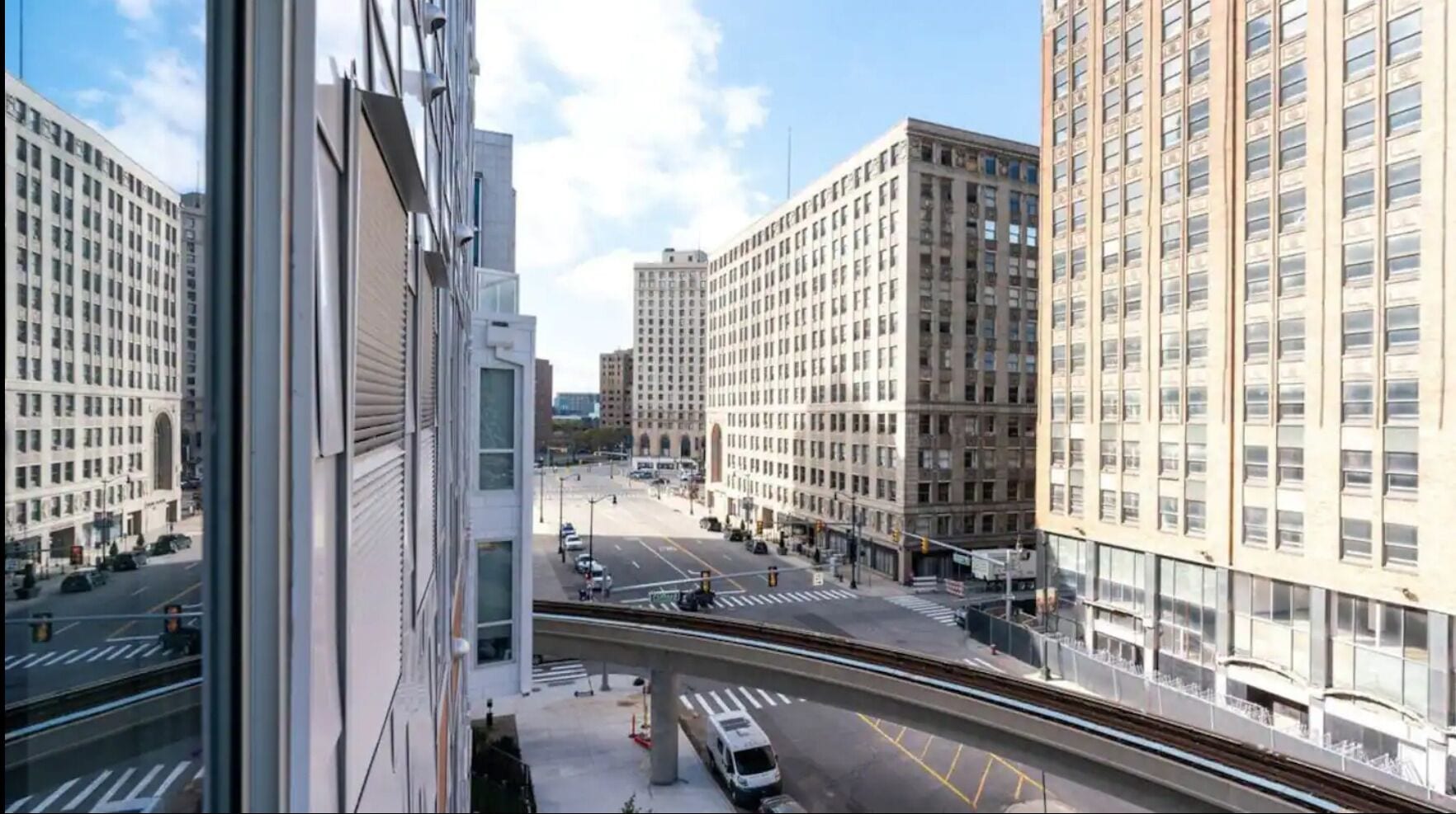 Amazing 2Br 2Ba Duplex Condo W/ City View